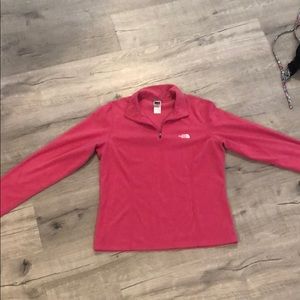 Women’s Northface half zip pullover